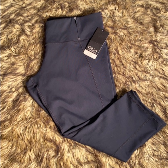 CALIA by Carrie Underwood Pants - BNWT CALIA by Carrie Underwood Capri Leggings